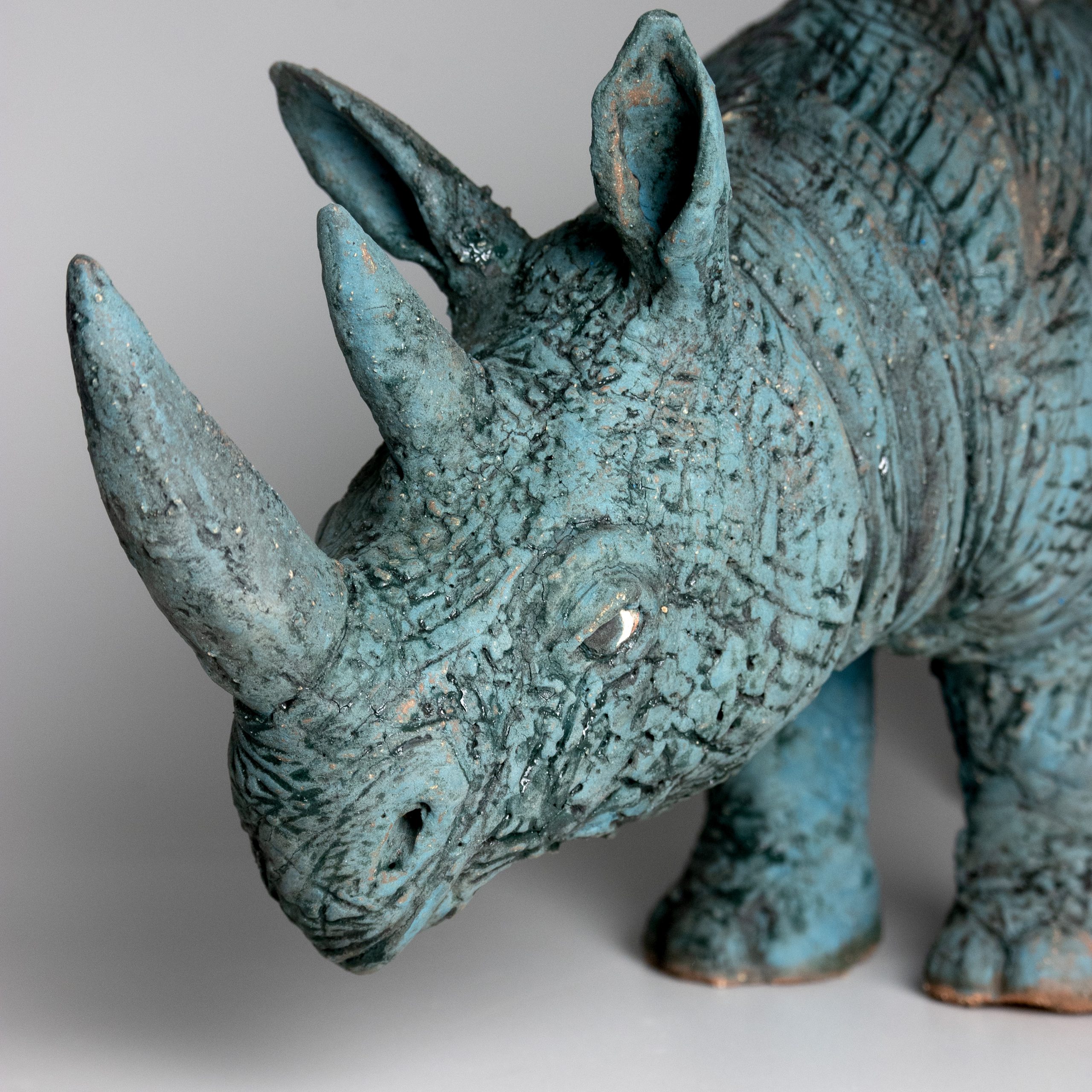 Nashorn Tierskulptur Andreas Hinder Keramik