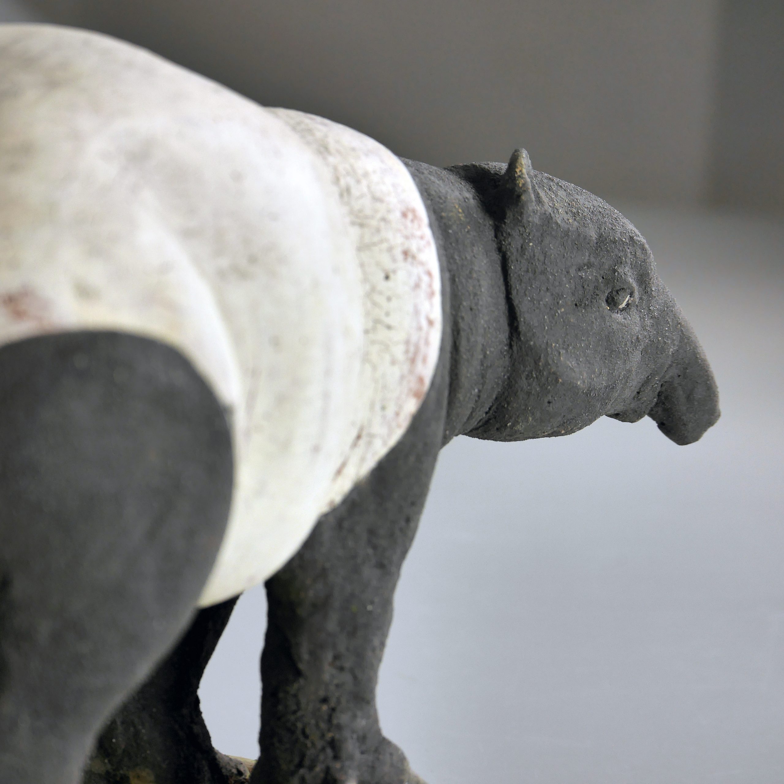 Tapir Tierplastik Andreas Hinder Keramik