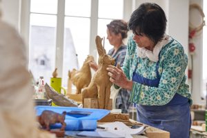 Keramikworkshop keramische Tierplastik von Andreas Hinder